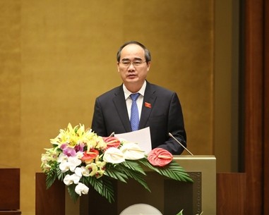 Chủ tịch Mặt trận Tổ quốc Việt Nam Nguyễn Thiện Nhân trình bày Báo cáo tổng hợp ý kiến, kiến nghị của cử tri và nhân dân (ảnh báo Đại đoàn kết).