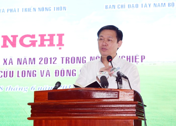 Phó Thủ tướng Vương Đình Huệ phát biểu tại Hội nghị sơ kết 5 năm thực hiện Luật Hợp tác xã năm 2012 (ảnh chinhphu.vn).