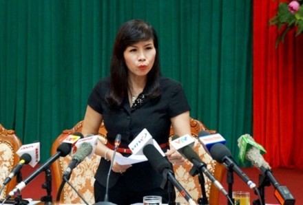 Bà Lê Mai Trang - Phó Chủ tịch quận bị tố điều cán bộ phường ra trông xe cho ăn bún (ảnh báo chất lượng Việt Nam).