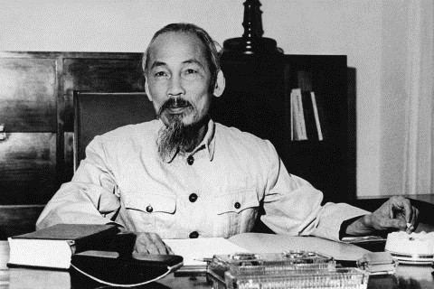 Chủ tịch Hồ Chí Minh tại Hà Nội, năm 1955. Ảnh tư liệu.