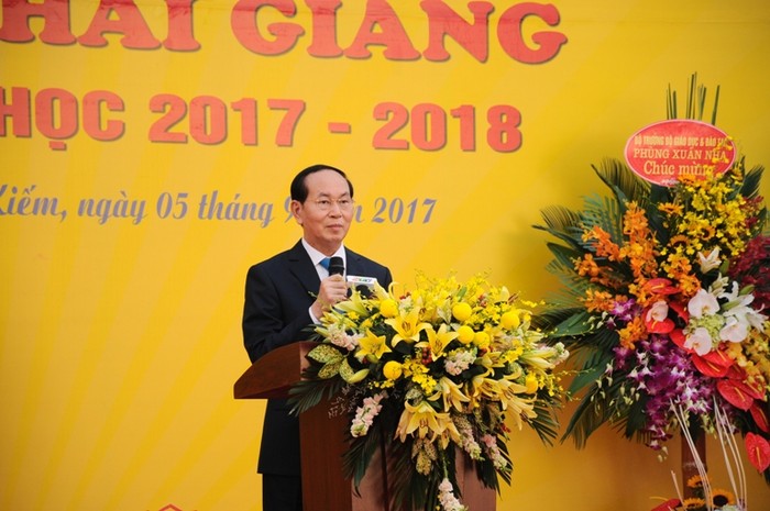 Chủ tịch nước Trần Đại Quang phát biểu khai giảng năm học mới tại Trường Trung học Cơ sở Trưng Vương (ảnh Thùy Linh).
