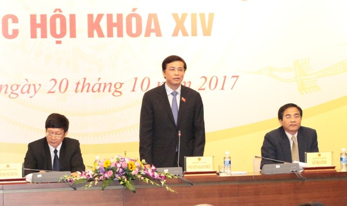 Ông Nguyễn Hạnh Phúc phát biểu tại buổi họp báo về dự kiến chương trình kỳ họp thứ 4, Quốc hội khóa 14 (ảnh Trinh Phúc).
