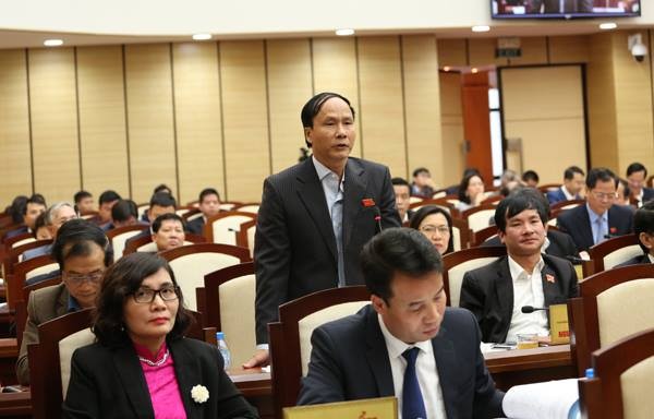 Đại biểu Nguyễn Hoài Nam đại biểu quận Hoàng Mai (ảnh nguồn hanoimoi.com.vn).
