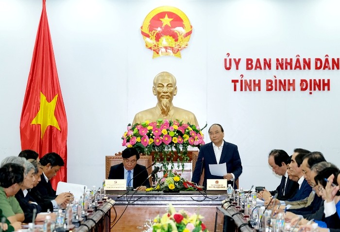 Thủ tướng Chính phủ làm việc với lãnh đạo tỉnh Bình Định (ảnh chinhphu.vn).