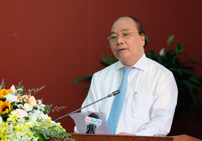 Thủ tướng cho rằng: &quot;Phải biến ‘nguy’ thành ‘cơ’, biến thách thức thành hành động để phát triển Đồng bằng sông Cửu Long&quot; (ảnh chinhphu.vn).