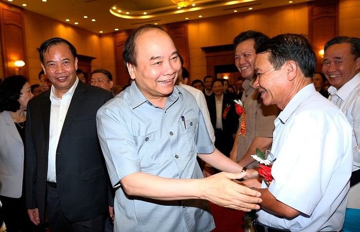 Thủ tướng nhấn mạnh: “Vừa qua, Thủ tướng, các Phó Thủ tướng, Bộ trưởng đi làm việc ở đâu cũng giới thiệu sản phẩm nông nghiệp Việt Nam để quảng bá sản phẩm” - (ảnh chinhphu.vn).
