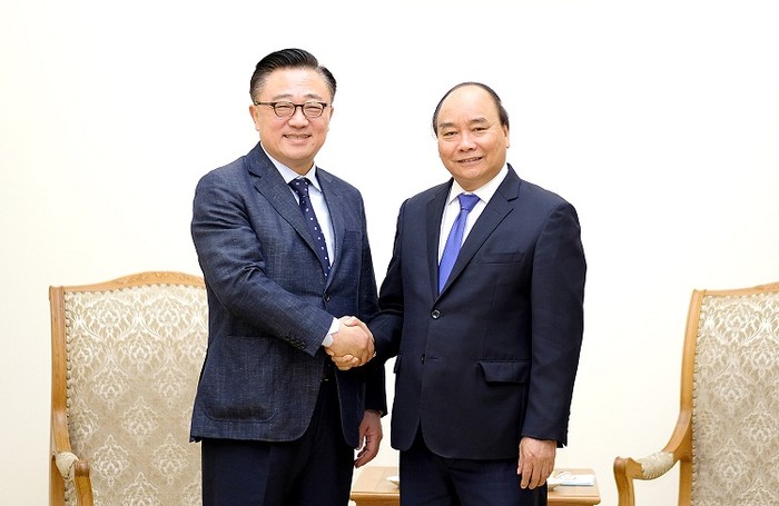 Thủ tướng Nguyễn Xuân Phúc cho rằng: &quot;Sự hợp tác, đầu tư, sản xuất kinh doanh của Samsung tại Việt Nam là bông hoa đẹp trong vườn hoa của tình hữu nghị, mối quan hệ Đối tác chiến lược Việt Nam - Hàn Quốc&quot;.