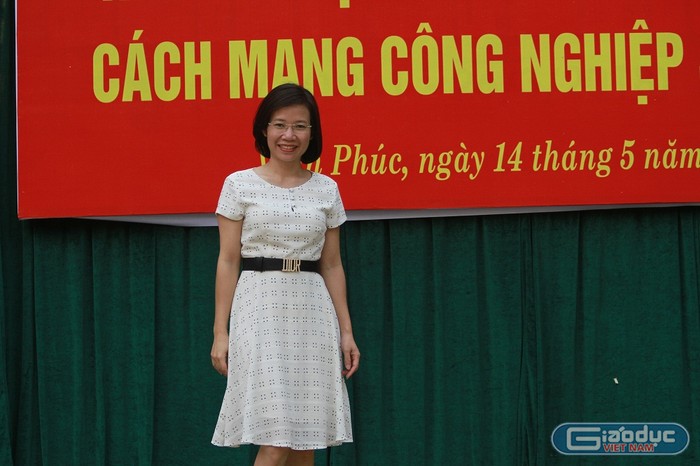 Cô giáo Bùi Thị Hoàng Yến cho rằng: &quot;Chương trình văn học phổ thông hiện nay đang gây trở ngại cho những cố gắng thay đổi phương pháp dạy học ở phổ thông hiện nay&quot; - ảnh Trinh Phúc.