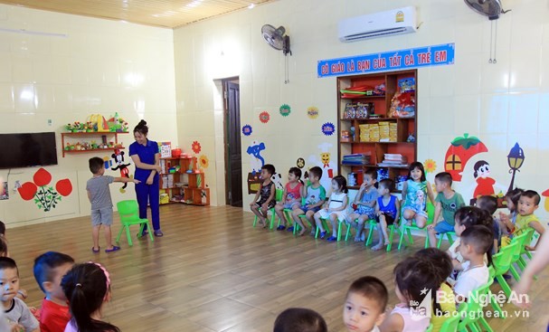 Một buổi học tại cơ sở mầm non Tuổi Thơ (ảnh baonghean.vn).