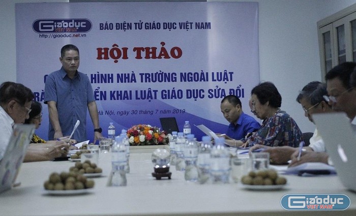 Ông Đào Ngọc Tước, Phó Tổng Biên tập Báo Điện tử Giáo dục Việt Nam phát biểu tại hội thảo (ảnh Trinh Phúc).