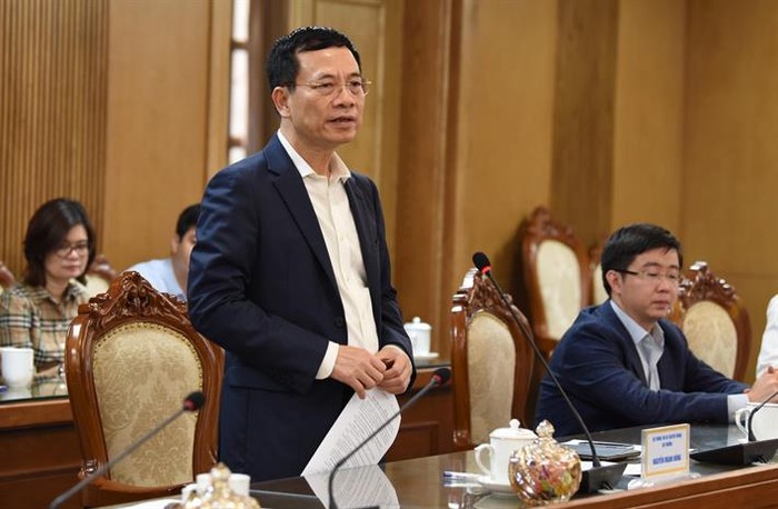 Bộ trưởng Bộ Thông tin và Truyền thông Nguyễn Mạnh Hùng (ảnh https://moet.gov.vn)