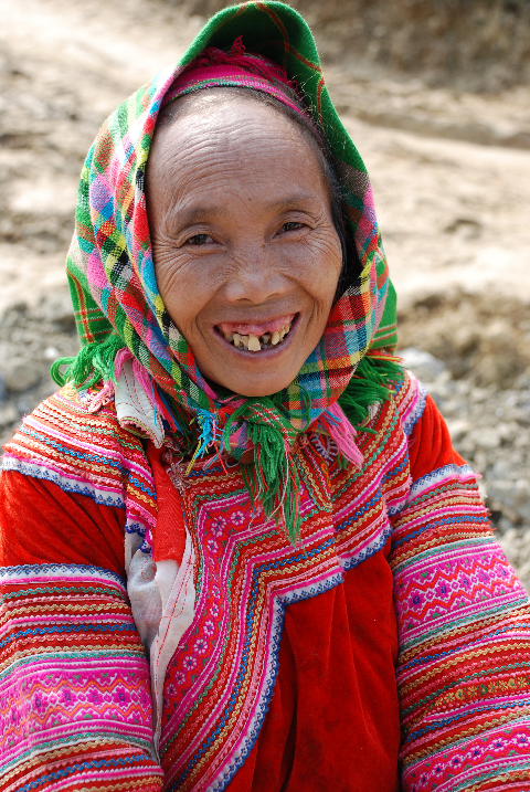 Hồn nhiên cười, ảnh chụp ở dốc Kao Sơn, Lào Cai.