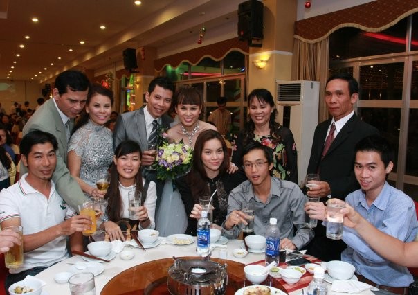 Cường và Hà tại buổi dự đám cưới của Tuấn Anh- Hoài Lê