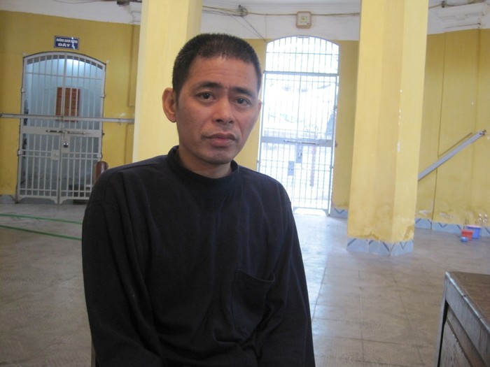 Những giọt nước mắt muộn màng của tử tù Vũ Bá Khanh khi giờ đây nằm trong khu biệt giam chờ ngày thi hành án