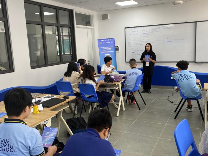 Lần đầu tiên có một cuộc thi về giải quyết tình huống kinh doanh cho học sinh cấp 3 tại Việt Nam. Ảnh: YEO Vietnam