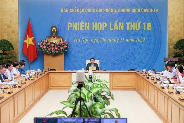 Tại phiên họp thứ 18 Ban Chỉ đạo Quốc gia phòng chống COVID-19, Thủ tướng Phạm Minh Chính yêu cầu giải quyết dứt điểm tình trạng thiếu thuốc, vật tư, trang thiết bị y tế - Ảnh: VGP/Nhật Bắc