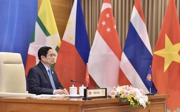 Thủ tướng Chính phủ Phạm Minh Chính dẫn đầu đoàn đại biểu Việt Nam bắt đầu các hoạt động trong khuôn khổ Hội nghị Cấp cao ASEAN lần thứ 40, 41 và các hội nghị liên quan.