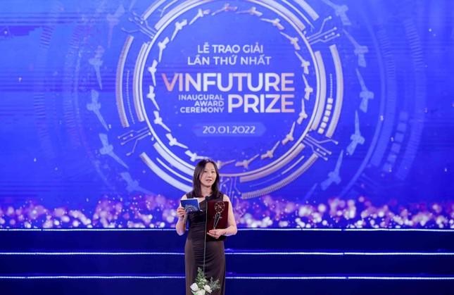Giáo sư Zhenan Bao – Chủ nhân Giải đặc biệt dành cho Nhà khoa học nữ VinFuture mùa 1