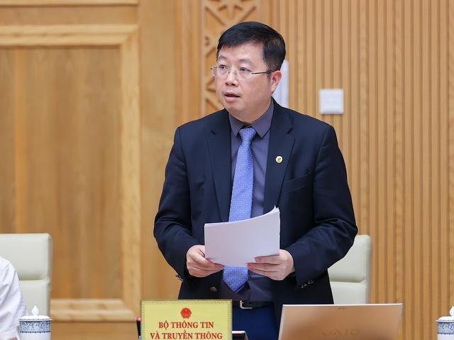 Thứ trưởng Bộ Thông tin và Truyền thông Nguyễn Thanh Lâm báo cáo tại Hội nghị - Ảnh: VGP/Nhật Bắc