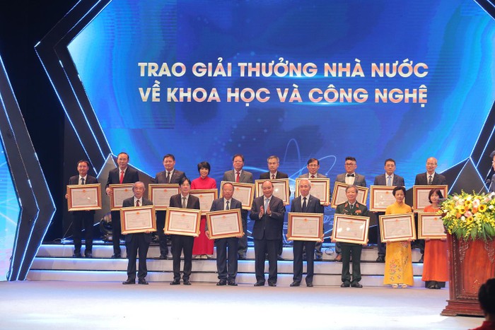 Petrovietnam có 3 công trình, cụm công trình khoa học - công nghệ tiêu biểu được trao Giải thưởng Hồ Chí Minh, 3 công trình được trao Giải thưởng Nhà nước về khoa học và công nghệ.