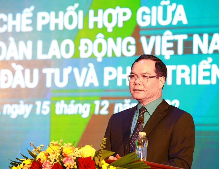 Ông Nguyễn Đình Khang - Ủy viên Ban Chấp hành Trung ương Đảng, Chủ tịch Tổng Liên đoàn Lao động Việt Nam phát biểu tại buổi lễ