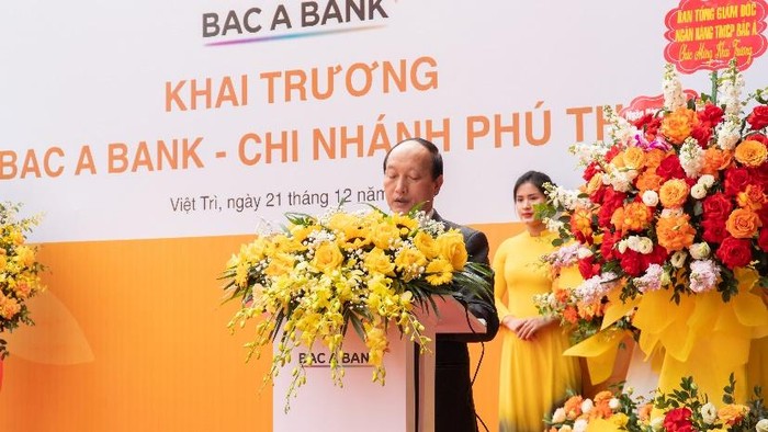 Ông Phạm Trường Giang, Giám đốc Ngân hàng Nhà nước chi nhánh tỉnh Phú Thọ phát biểu tại lễ khai trương