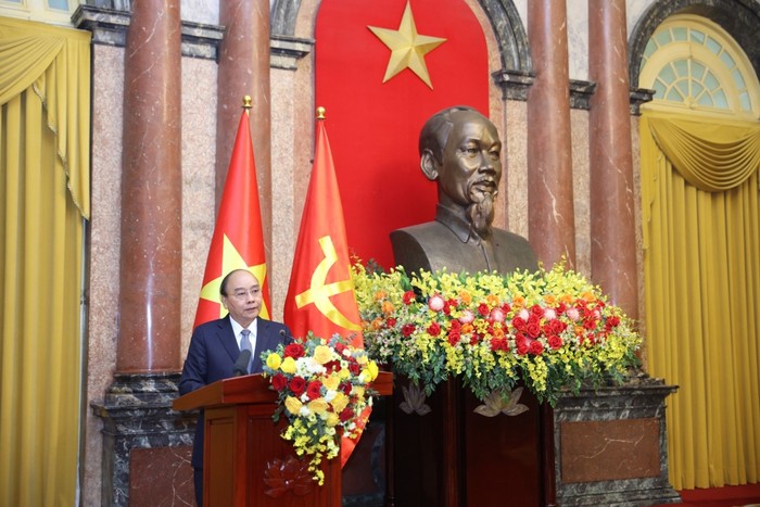 Nguyên Chủ tịch nước Nguyễn Xuân Phúc phát biểu tại lễ bàn giao.