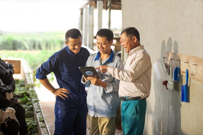 Chương trình Phát triển Ngành sữa là một trong những sáng kiến tiên phong tạo giá trị cộng đồng lớn của FrieslandCampina Việt Nam