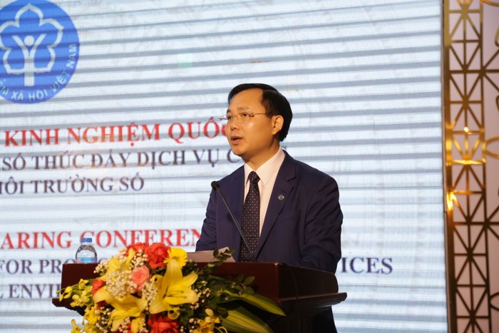 Phó Tổng Giám đốc Bảo hiểm xã hội Việt Nam Chu Mạnh Sinh phát biểu tại Hội nghị.