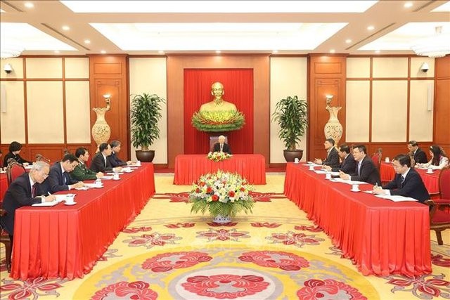 Tối 29/3, tại Trụ sở Trung ương Đảng, Tổng Bí thư Nguyễn Phú Trọng đã điện đàm cấp cao với Tổng thống Hoa Kỳ Joe Biden.