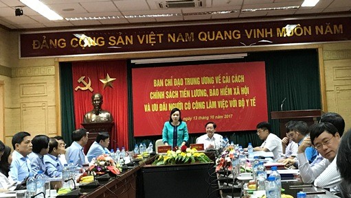 Bộ trưởng Nguyễn Thị Kim Tiến phát biểu tại buổi làm việc. Ảnh: Bộ Y tế.