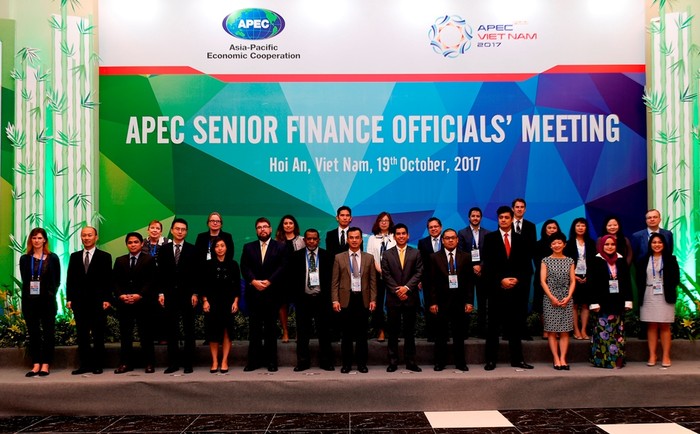 Các đại biểu quan chức tài chính APEC chụp ảnh lưu niệm. Ảnh: Bộ Tài Chính