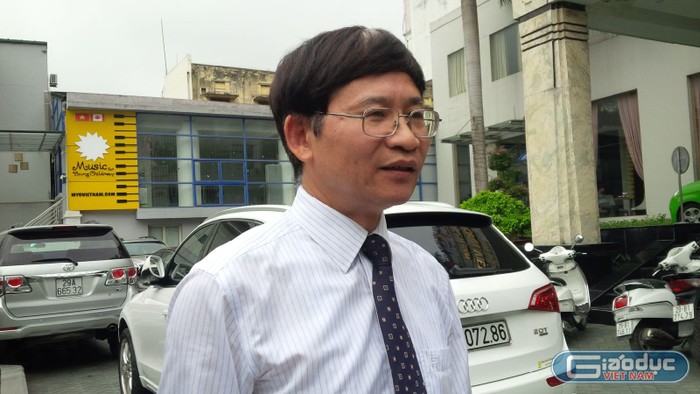 Luật sư Trương Thanh Đức cho rằng, việc Agribank chia nhỏ để các chi nhánh tự in lịch Tết là rất khó hiểu và có dấu hiệu lách luật. Ảnh: Vũ Phương.