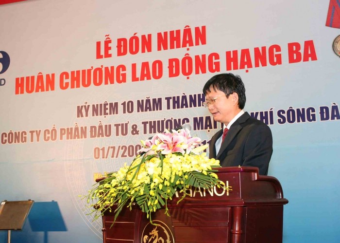 Ông Đinh Mạnh Thắng bị bắt tạm giam để điều tra hành vi tham ô tài sản. Ảnh: PVSD