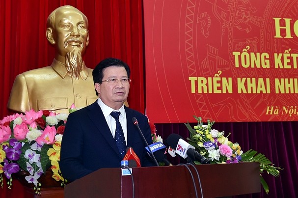 Phó Thủ tướng Trịnh Đình Dũng phát biểu tại Hội nghị tổng kết nhiệm vụ năm 2017, triển khai kế hoạch công tác năm 2018 ngành giao thông vận tải. Ảnh: VGP.