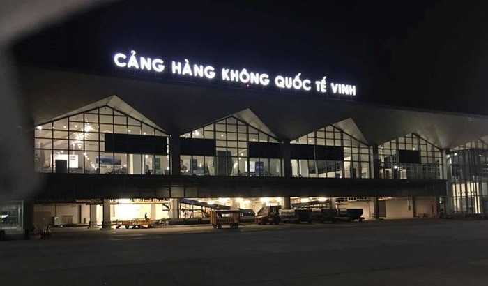 Sân bay Quốc tế Vinh xảy ra sự cố hi hữu người đàn ông bị tâm thần trèo qua hàng rào và qua nhiều vòng an ninh lên được máy bay hãng Vietnam Airlines. Ảnh: Vũ Xuân Tuẩn