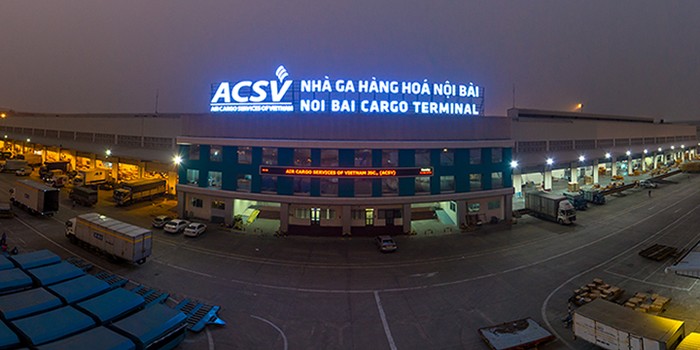 Sau cổ phần hóa thành lập lên Công ty Cổ phần Dịch vụ hàng hóa hàng không Nội Bài có nhiều dấu hiệu, bóng dáng của lợi ích nhóm, khi có đến 4/5 công ty tư nhân sở hữu cổ phần, còn người lao động bị bỏ qua. Ảnh: ACSV.