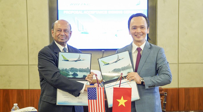 Ông Trịnh Văn Quyết - Chủ tịch FLC, Chủ tịch Bamboo Airways ký thỏa thuận mua 20 máy bay Boeing trị giá lên đến 5,6 tỷ đô la Mỹ. Ảnh: FLC News