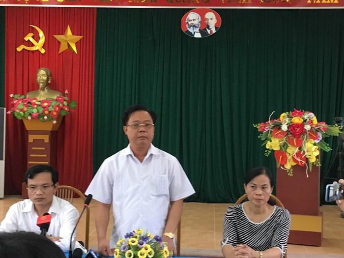 Ông Phạm Văn Thủy - Phó Chủ tịch Ủy ban Nhân dân tỉnh Sơn La phát biểu tại họp báo. ảnh: Vũ Phương.