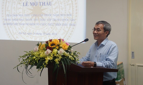 Phó Tổng Giám đốc Phạm Lương Sơn cho biết, công tác đấu thầu đảm bảo công khai, minh bạch, cạnh tranh lành mạnh, lựa chọn được các mặt hàng thuốc có chất lượng.