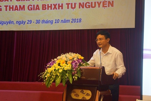 Phó Tổng Giám đốc Tổng Công ty Bưu điện Việt Nam Nguyễn Minh Đức phát biểu tại hội nghị.