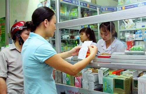 Chế tài xử phạt mua bán thuốc không cần kê đơn vẫn còn quá nhẹ là nguyên nhân lạm dụng thuốc kháng sinh.