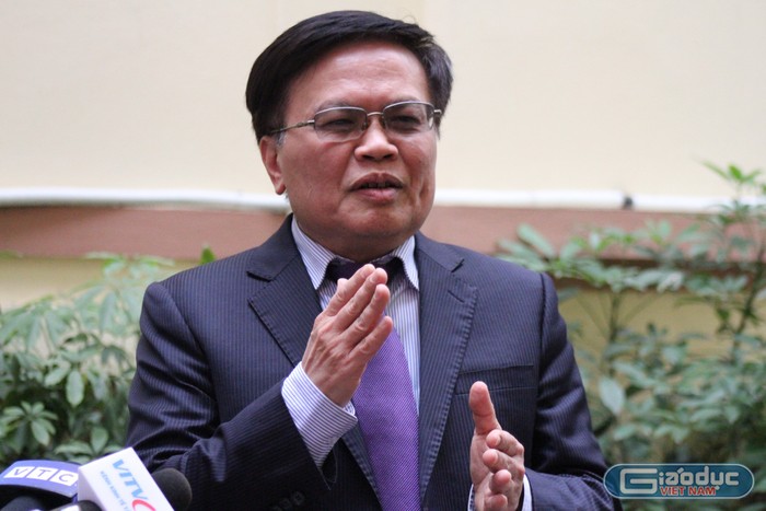 Tiến sĩ Nguyễn Đình Cung nhận định hai chỉ số là chỉ số phá sản doanh nghiệp và chỉ số giải quyết tranh chấp hợp đồng chưa được cải thiện. Ảnh: Vũ Phương.