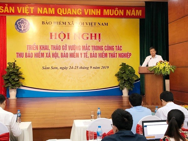 Phó Tổng Giám đốc Bảo hiểm xã hội Việt Nam Trần Đình Liệu phát biểu chỉ đạo tại hội nghị. Ảnh: BHXH