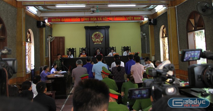 Phiên tòa xét xử sơ thẩm 8 bị cáo tại Sơn La vào ngày 16/9 có nhiều nhân chứng quan trọng không có mặt. Ảnh: Vũ Phương.