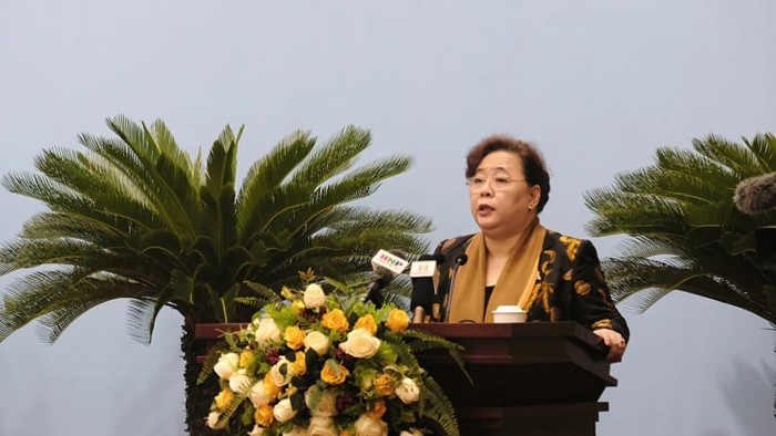 Chủ tịch Hội đồng nhân dân Thành phố Hà Nội thẳng thắn cho rằng, người dân chưa thực sự an tâm, nhất là tại các chợ tạm, chợ cóc thì câu trả lời là chưa.