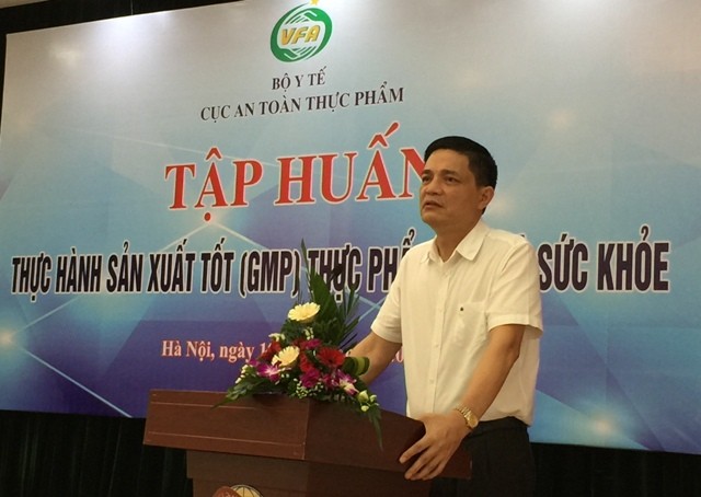 Cục trưởng Nguyễn Thanh Phong phát biểu trong buổi tập huấn về GMP. Ảnh: VFA.