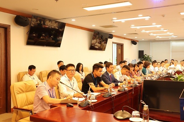 Các đại biểu cho rằng, hiện thực hóa mọi hoạt động sản xuất kinh doanh từ những lợi ích mà công nghệ 4.0 mang lại cho doanh nghiệp. Ảnh: Việt Hạnh/EVNNPC.