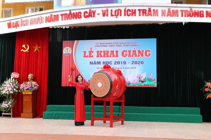 Sau ngày lễ khai giảng chưa được bao lâu, phụ huynh Trường Tiểu học Kim Đồng bắt đầu đóng quỹ lớp học kỳ 1 lên đến 1,7 triệu đồng. Ảnh minh họa từ Tiểu học Kim Đồng.