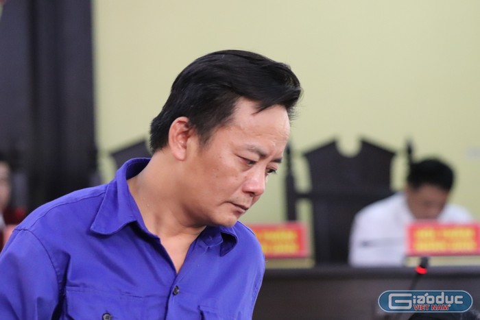 Nguyễn Minh Khoa (cựu Phó Trưởng phòng An ninh chính trị nội bộ, Công an tỉnh Sơn La) bị tuyên phạt 8 năm tù về tội Đưa hối lộ. Ảnh Vũ Phương.